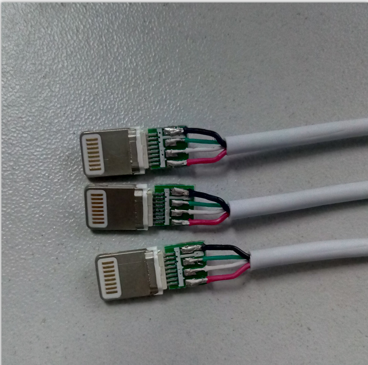 苹果数据线自动焊锡机焊锡产品图